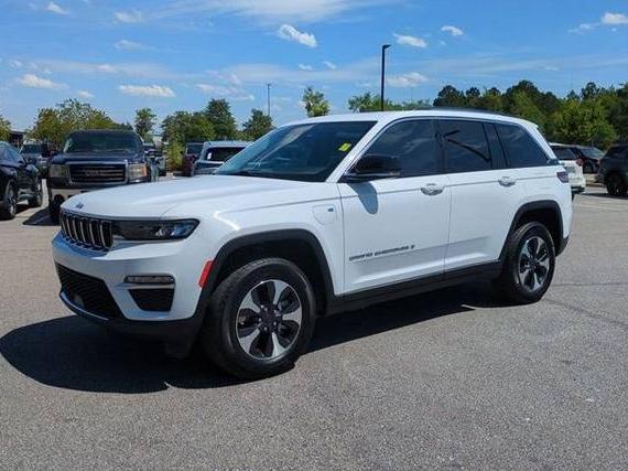 JEEP GRAND CHEROKEE 2023 1C4RJYB64PC649667 image